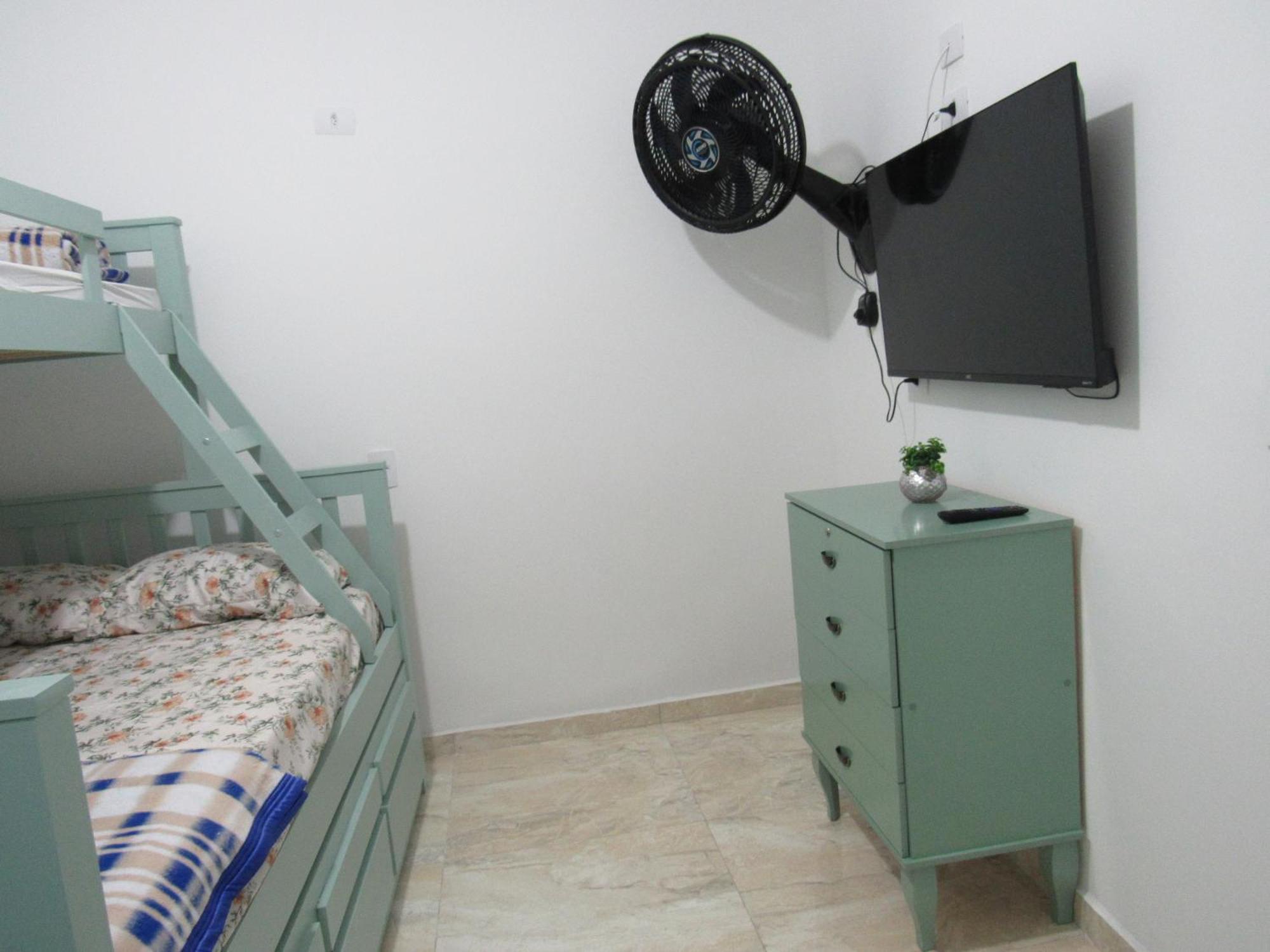 Vitoria Hostel Guarulhos Exterior photo